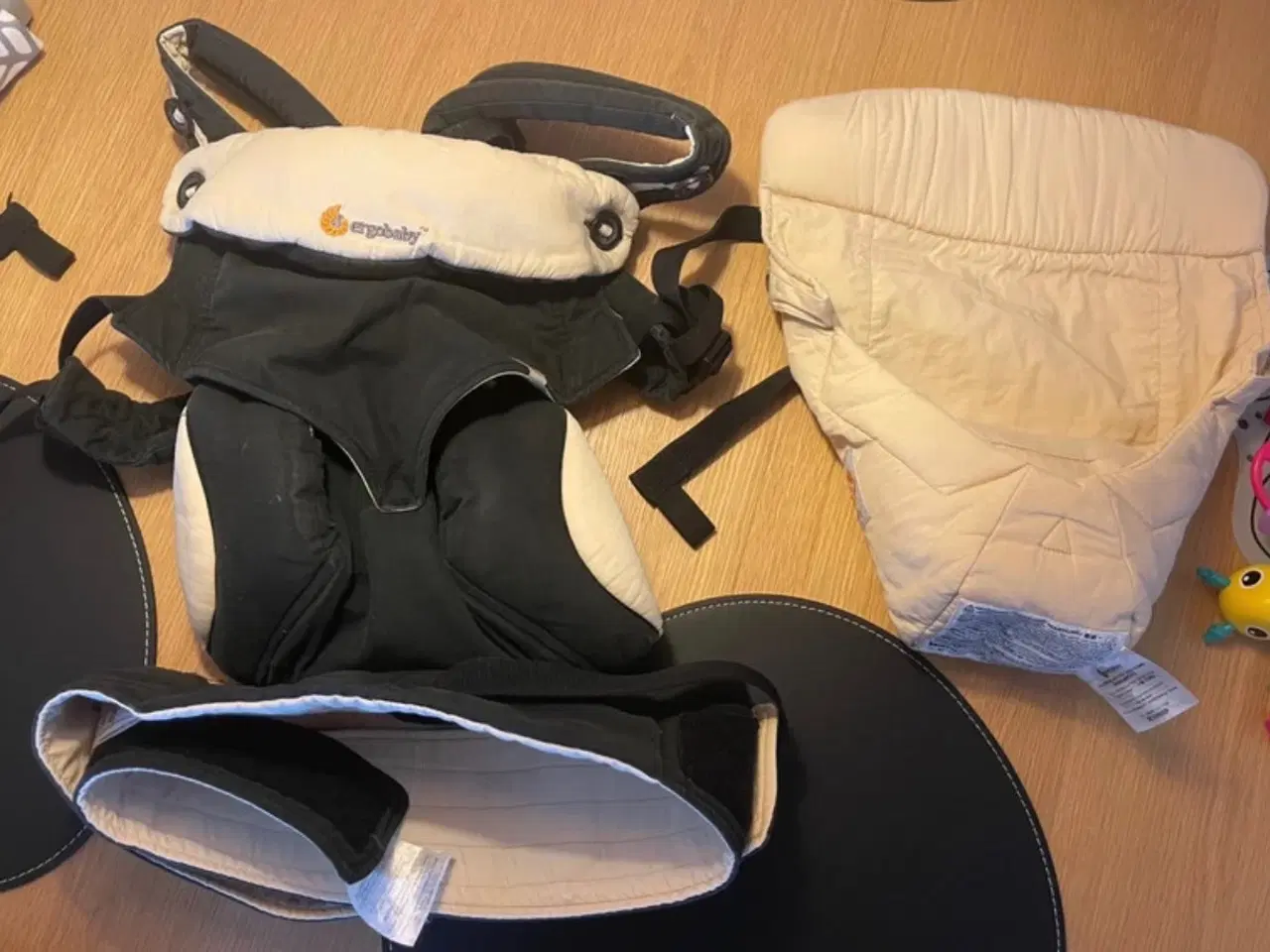 Billede 1 - Ergobaby bæresele inkl. babyindsats