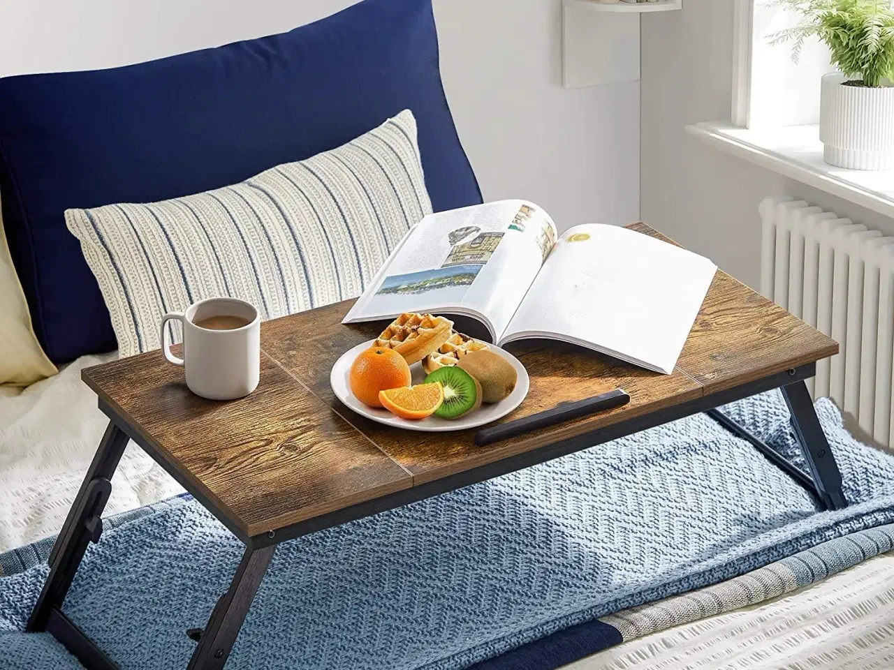 Billede 4 - Bærbar pc bord til seng/sofa justerbar vippeplade, foldeben i højden, skuffe, rustik mørkebrun