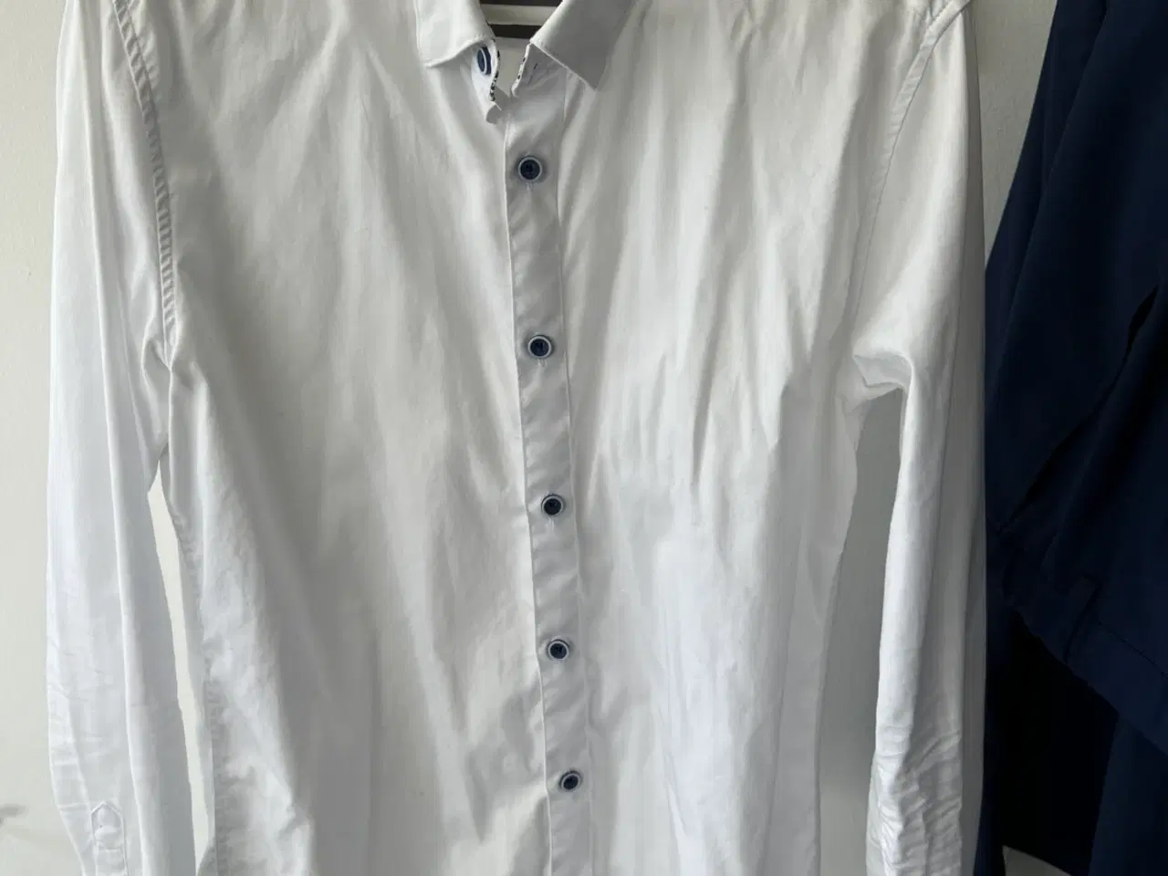 Billede 3 - Jakkesæt til evt konfirmation