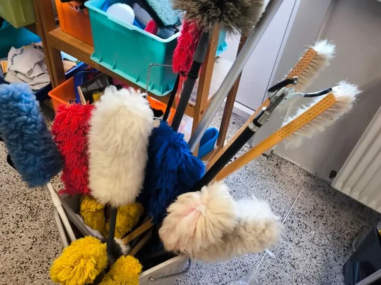 Billede 1 - Rengøringsartikler - Alt på reolerne