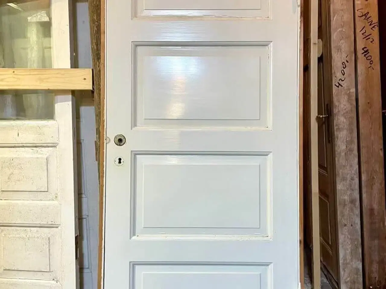 Billede 1 - Lav, original fyldningsdør m. karm