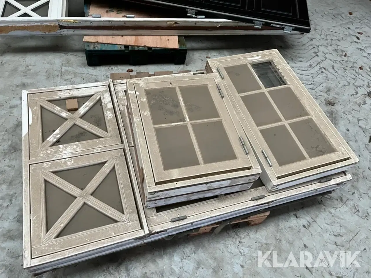 Billede 2 - Vinduer og yderdør med karm