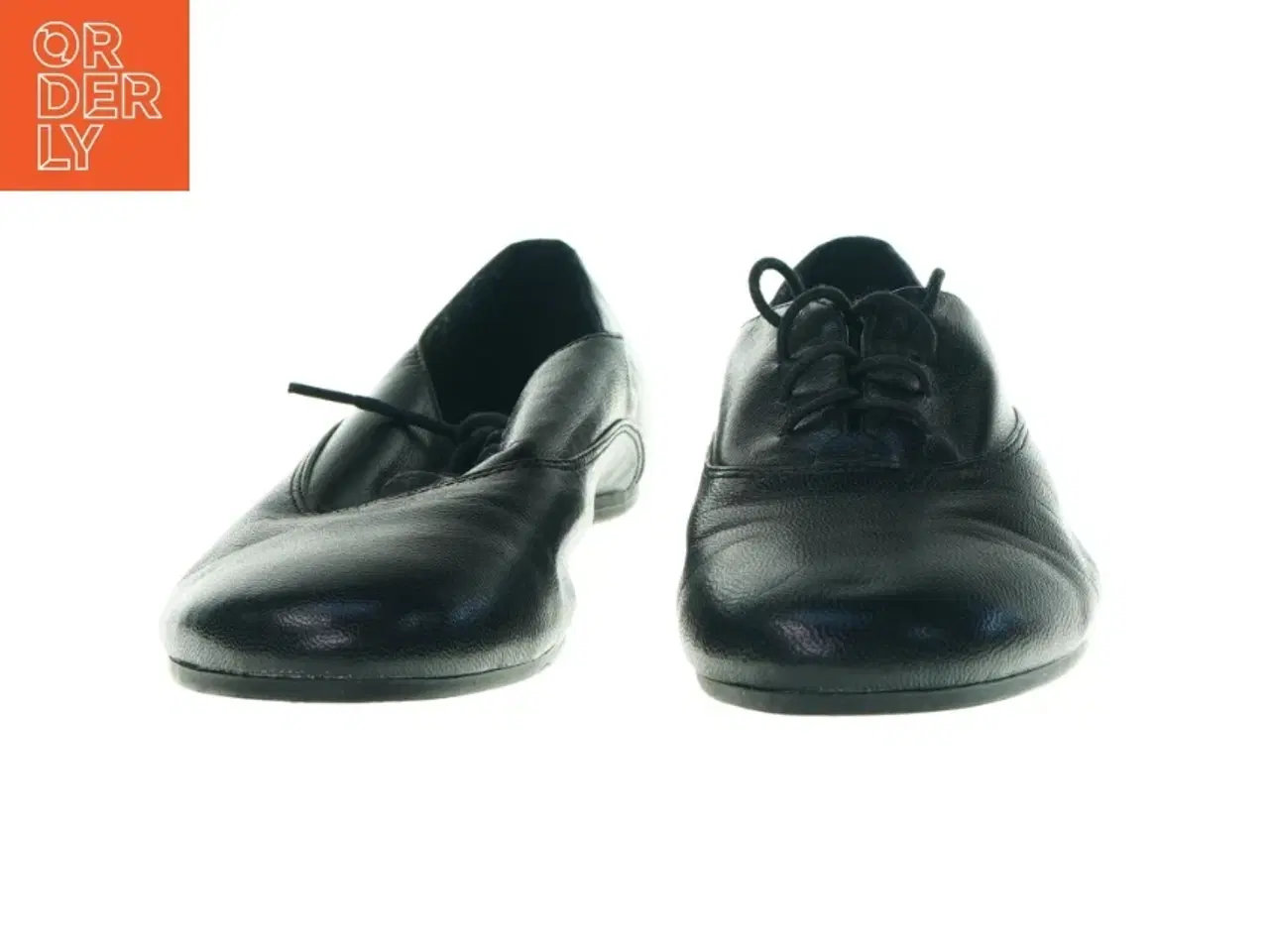 Billede 3 - Lædersko til damer fra André (str. 39)