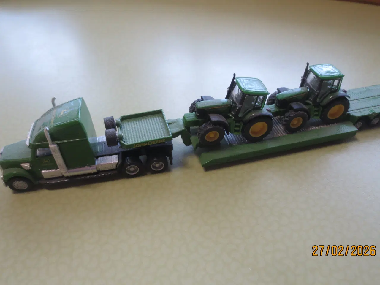 Billede 2 - 1  stk John Deere Blokvogn med John Deere traktor