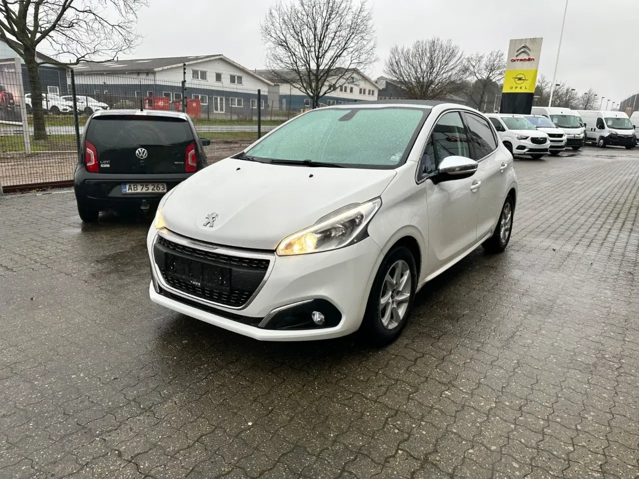 Billede 4 - Peugeot 208 1,2 PureTech 82 Allure Sky