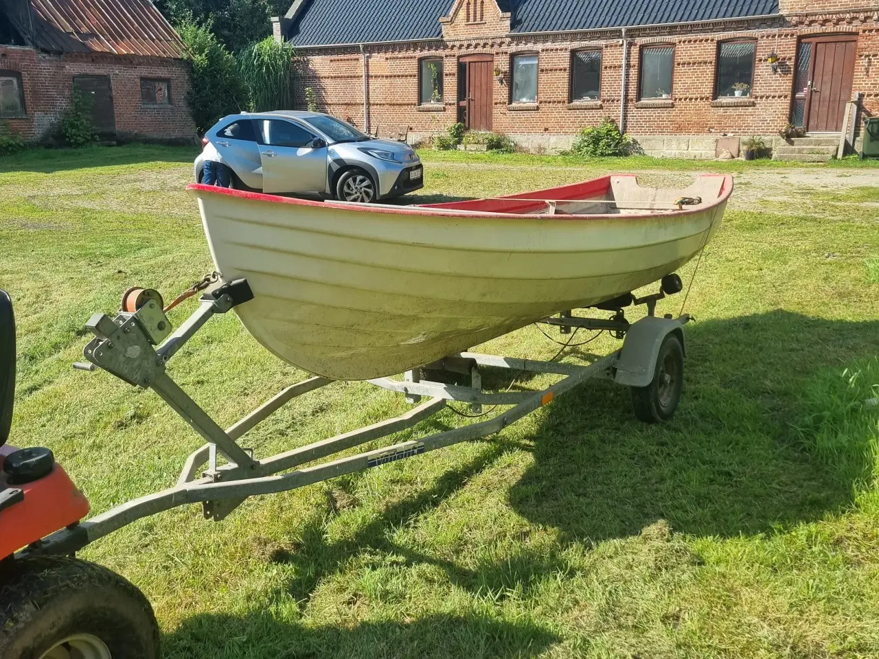 Billede 1 - Jolle, Trailer og bådmotor