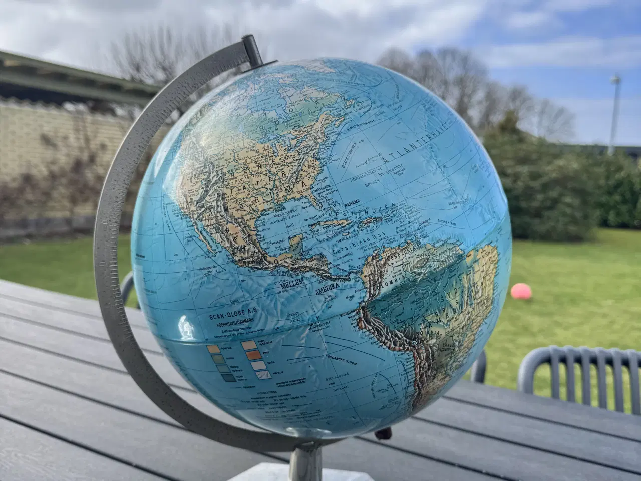 Billede 1 - Gammel globus i fin stand