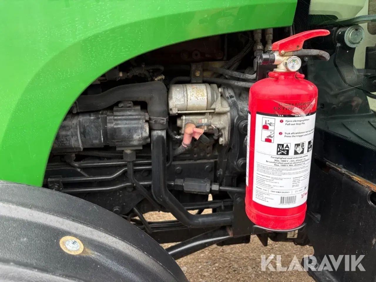 Billede 12 - Traktor John Deere 3720 med kost