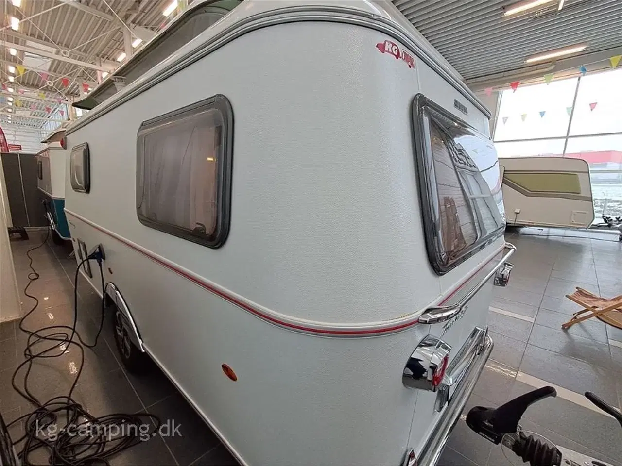 Billede 3 - 2023 - Eriba Touring 542 Legend   TILBUD nu nedsat med kr. 28.200,- Populær rejsevogn - Spækket med ekstraudstyr