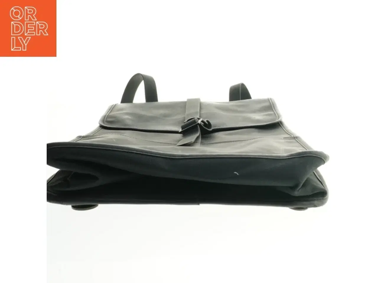 Billede 4 - Rains - Sort skuldertaske i læderlook fra Rains (str. 29x51 cm)
