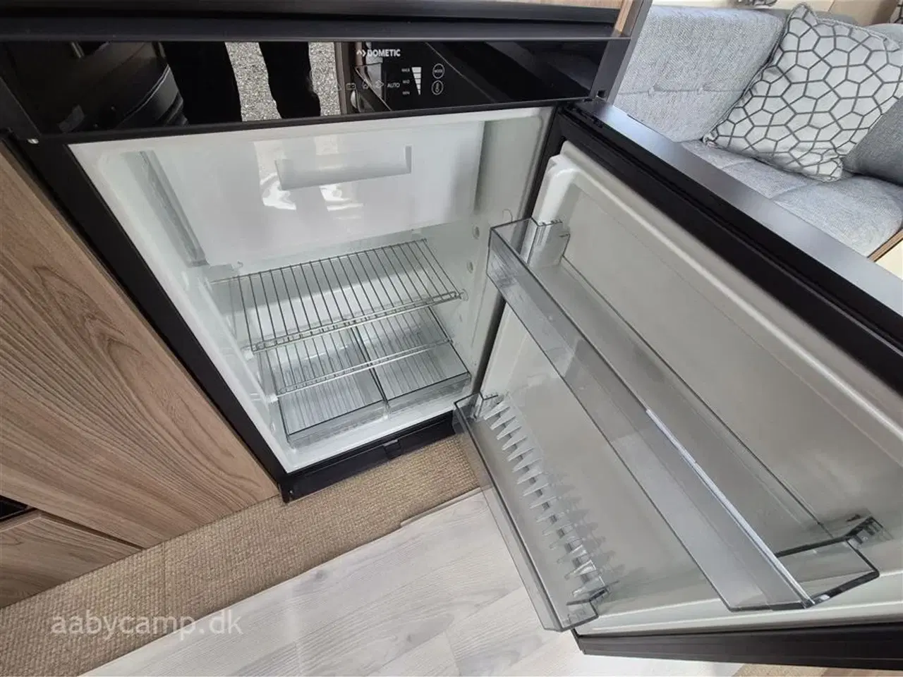 Billede 11 - 2022 - Sprite Mondial 490 Enkelt senge. markise. Isabella Capri fortelt. Mover. Batteri. gasalarm. cykelstativ.