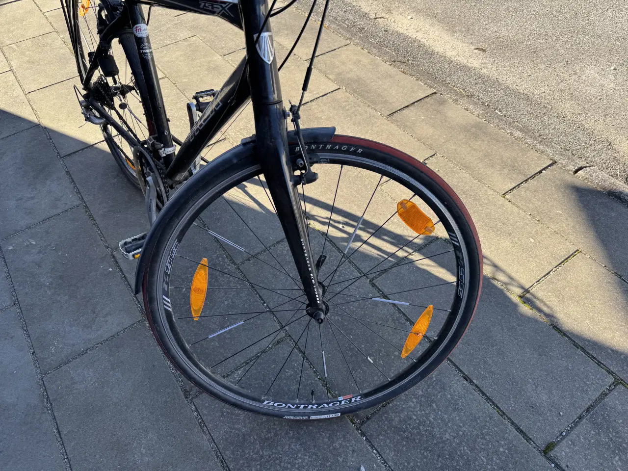 Billede 4 - Trek herrecykel. Sadel og dæk er skiftet sidste år