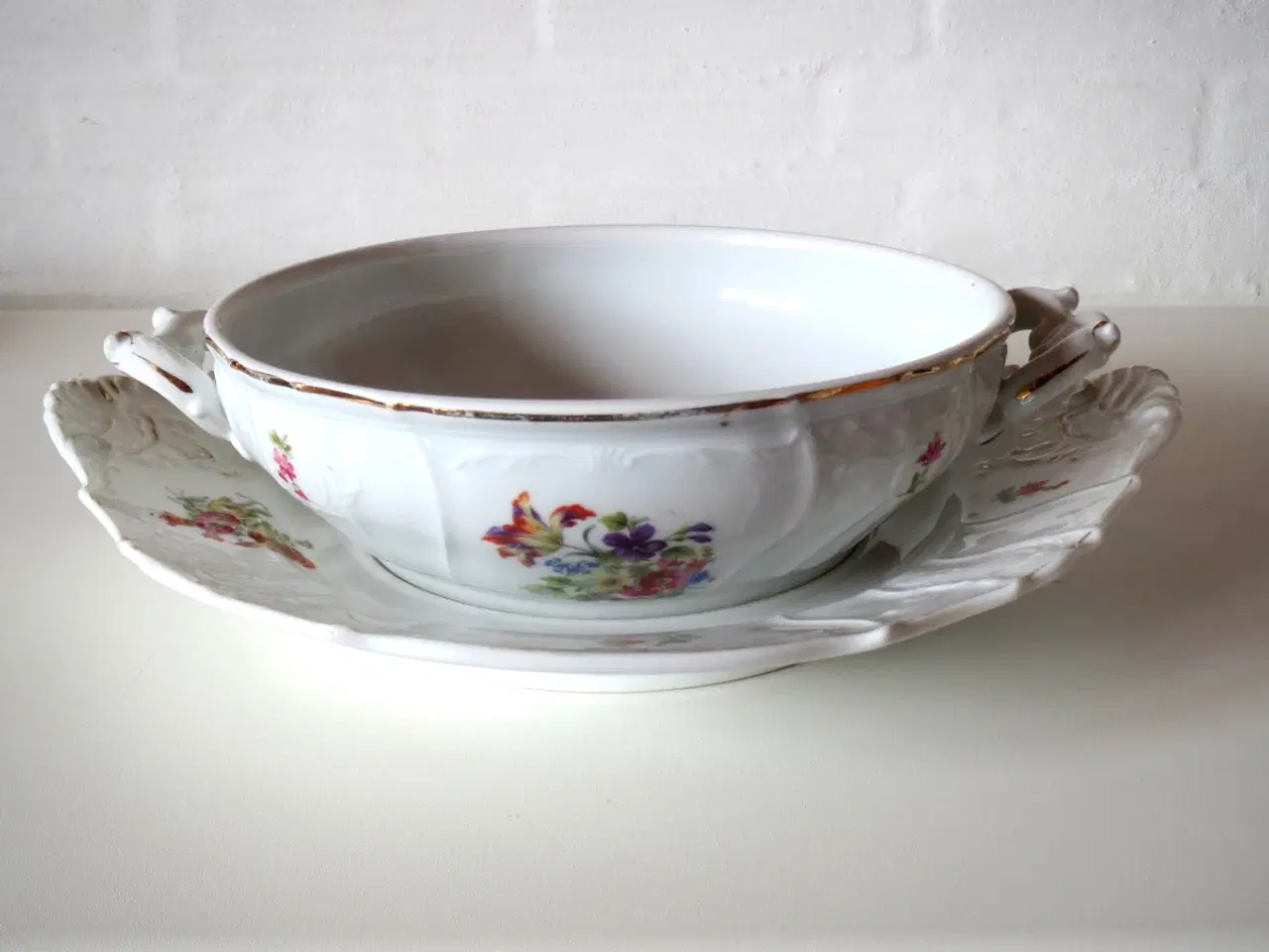 Billede 7 - Tjekkisk lågskål og dybe tallerkner fra 30'erne