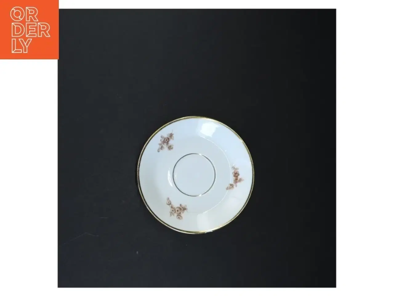 Billede 5 - Porcelænskop og underkop med blomstermotiv (str. Ø 13,5 cm)