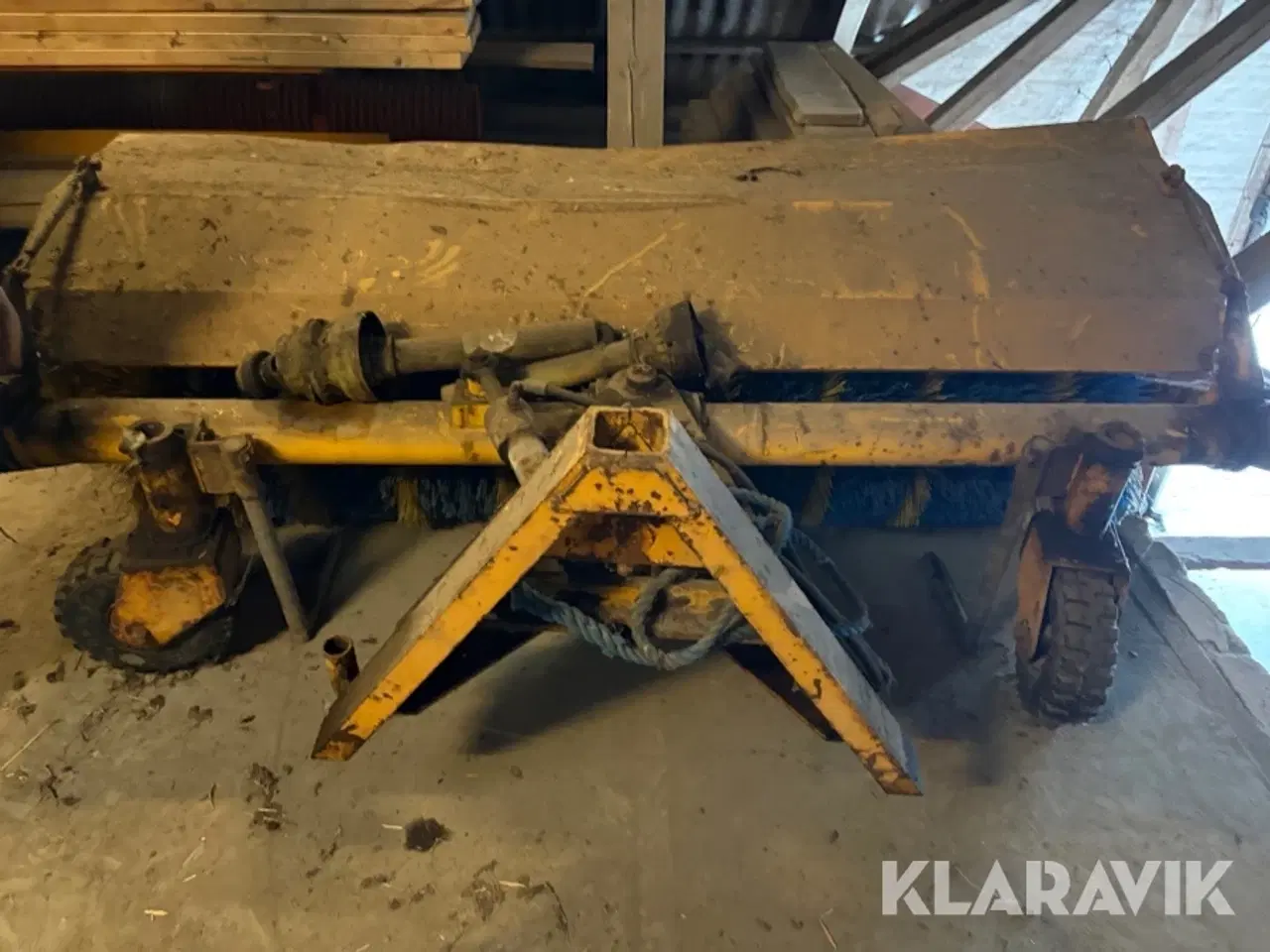 Billede 3 - Fejemaskine til traktor