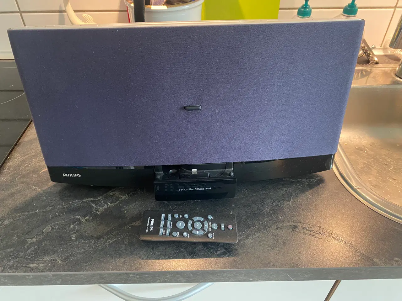 Billede 1 - en  philips radio til salg 