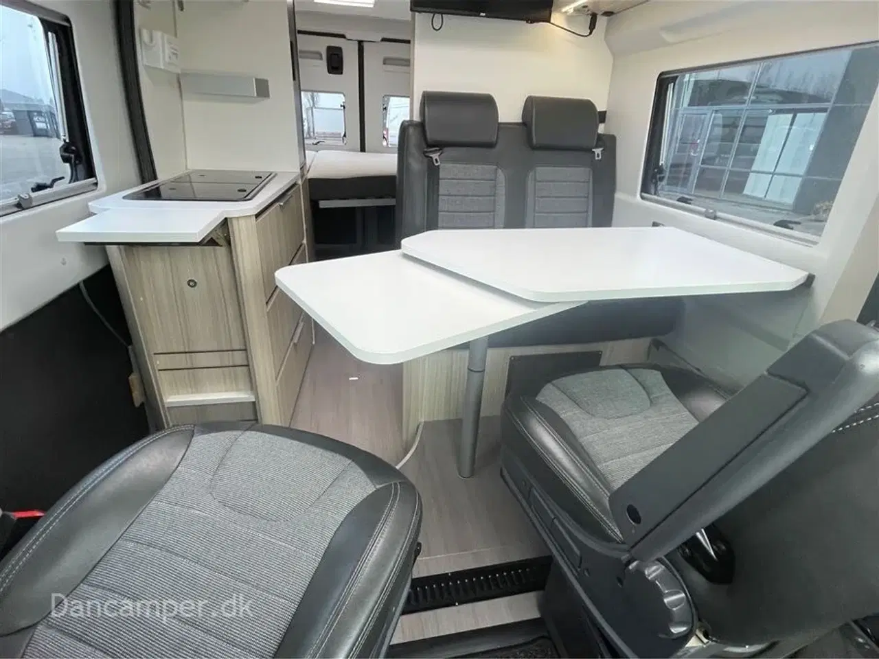 Billede 14 - 2023 - Adria Twin Axess 600 SP Kort og rummelig campervan kun kørt få km