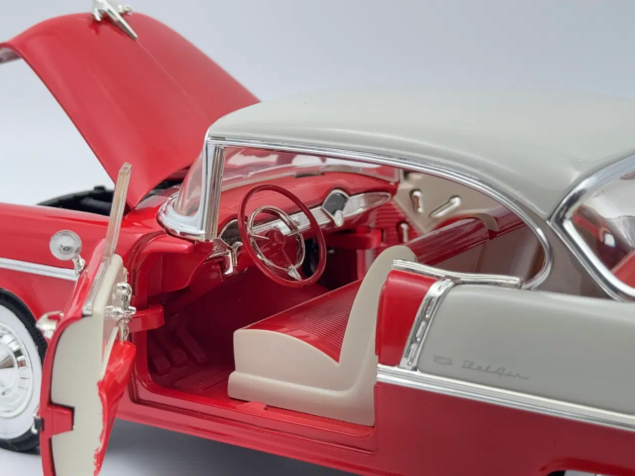 Billede 6 - 1955 Chevrolet Bel Air 1:18  Flot og detaljeret 