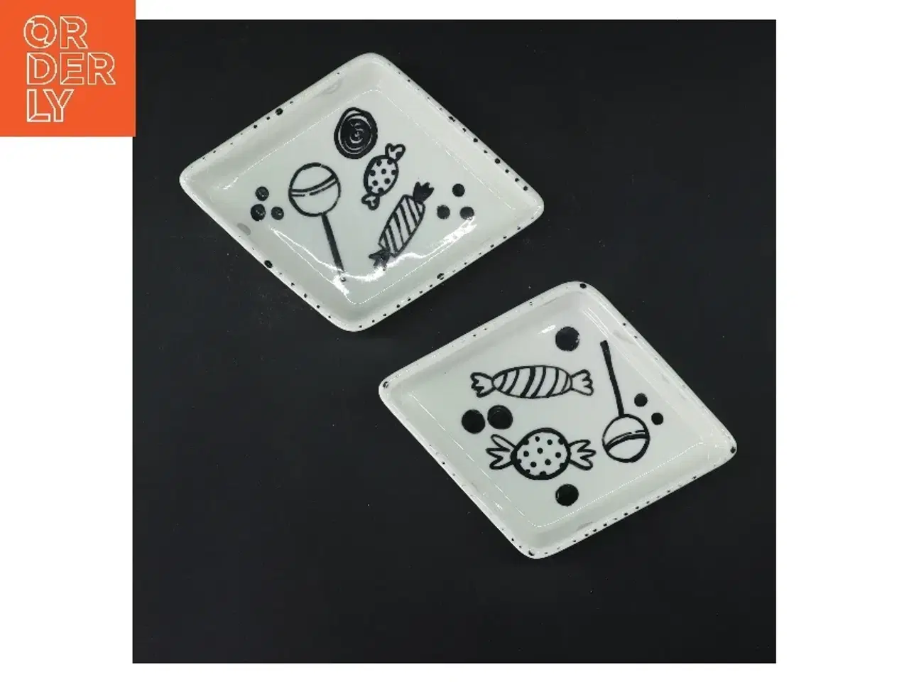 Billede 1 - Rektangulære porcelænsfade med slikmotiv (str. 17x13,5 cm)