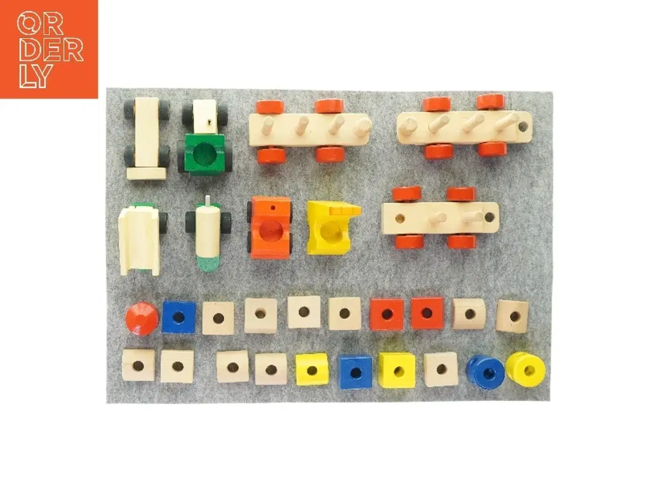 Billede 2 - Legetøj i træ