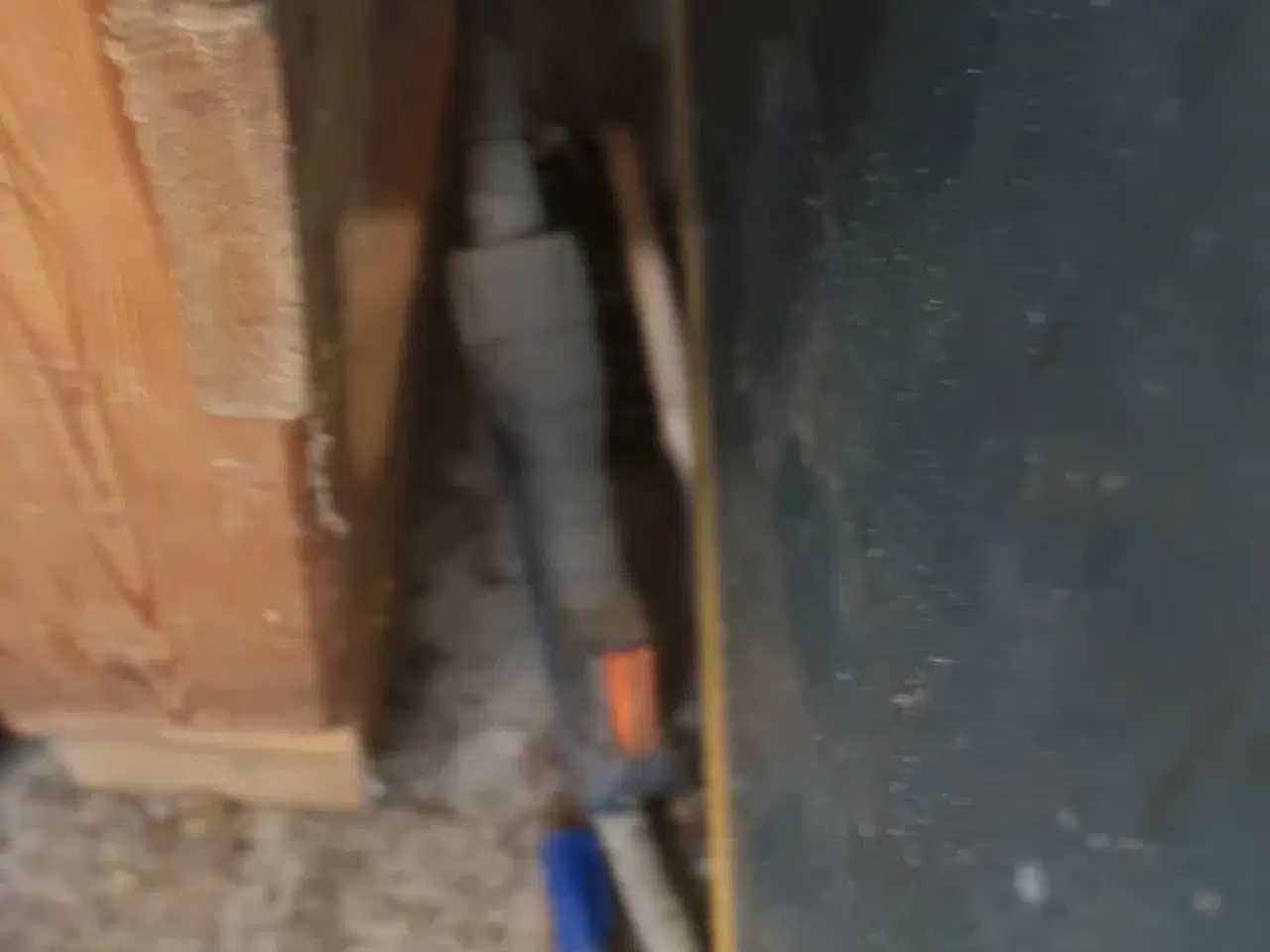 Billede 9 - Ryd hele værkstedet for løse dele