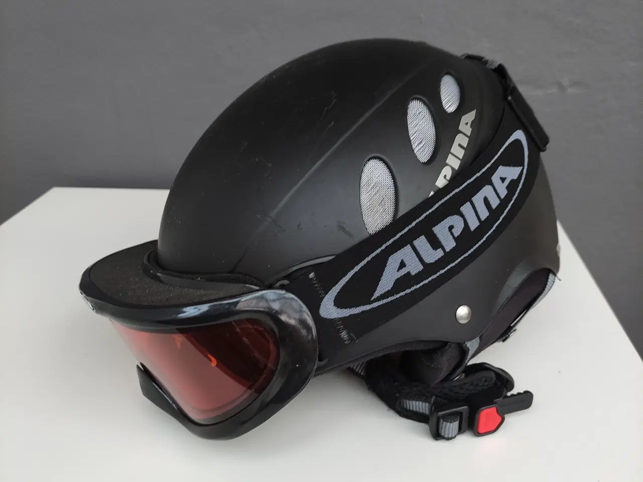 Billede 1 - Skihjelm med briller