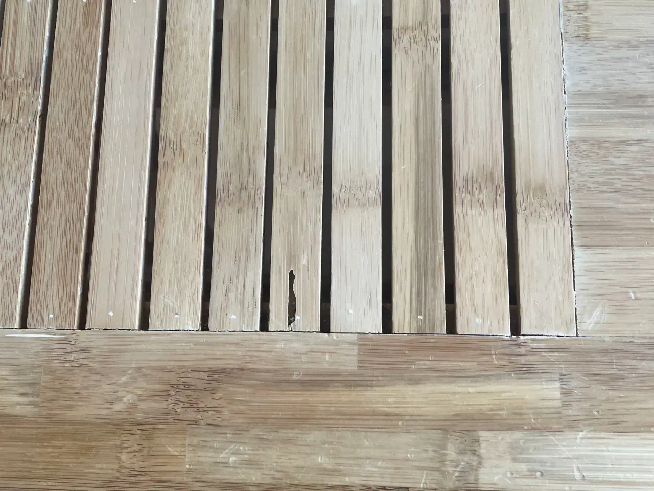 Billede 4 - Spisebord i bambus 