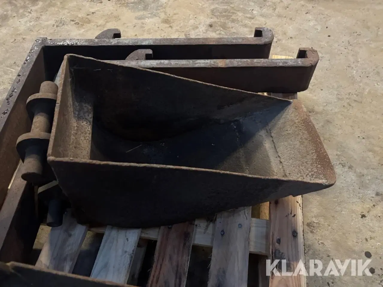 Billede 8 - Pallegafler og to rendeskovle