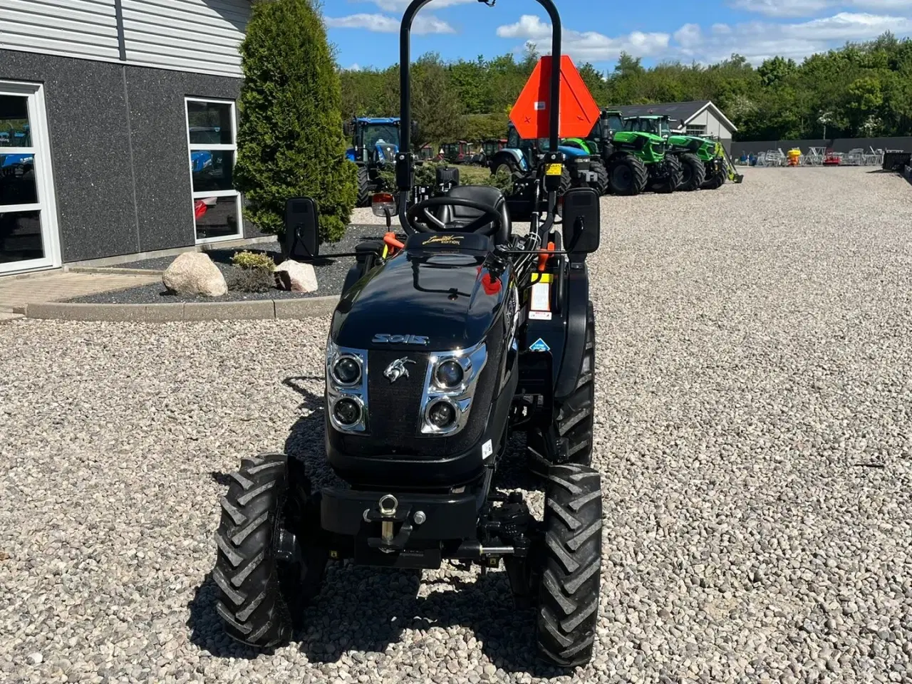 Billede 16 - Solis S26 Limited Edition i sort 6+2 Gearmaskine med Servostyring og brede traktorhjul