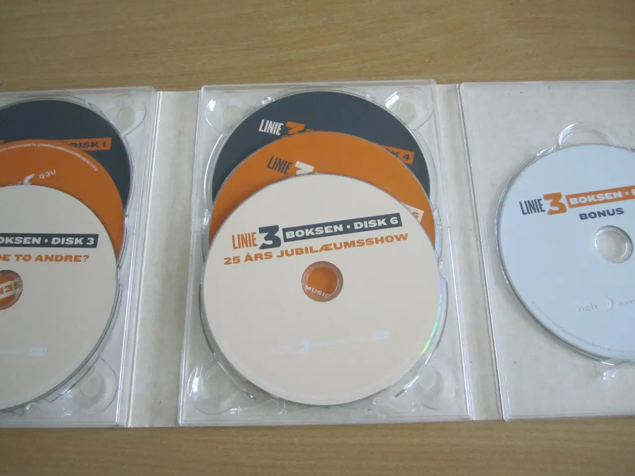Billede 3 - LINIE 3 BOKSEN. 7 x Dvd.