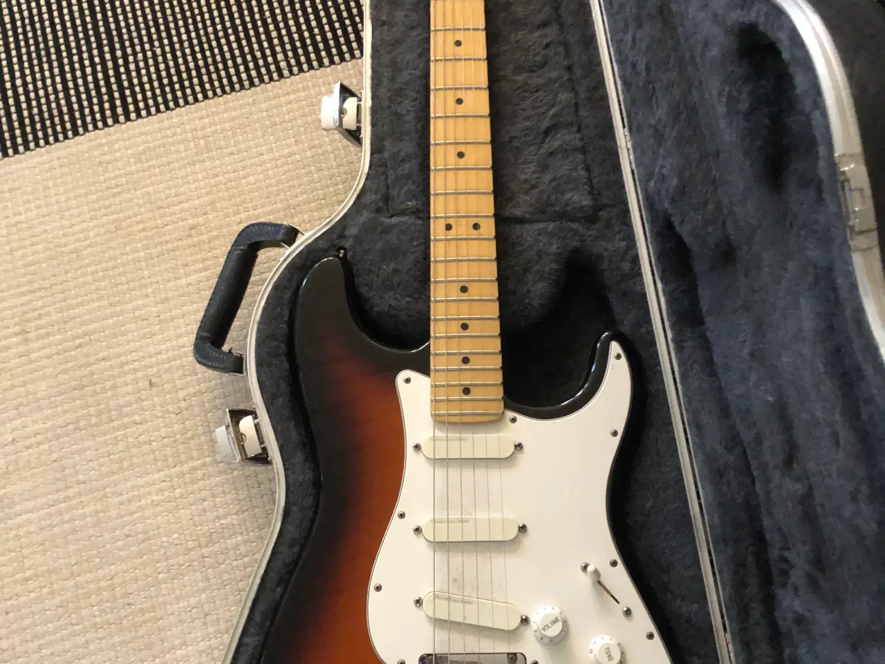 Billede 1 - Fender Stratocaster PLUS