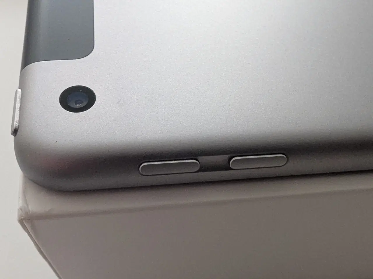 Billede 5 - Ipad 6, meget velholdt. 