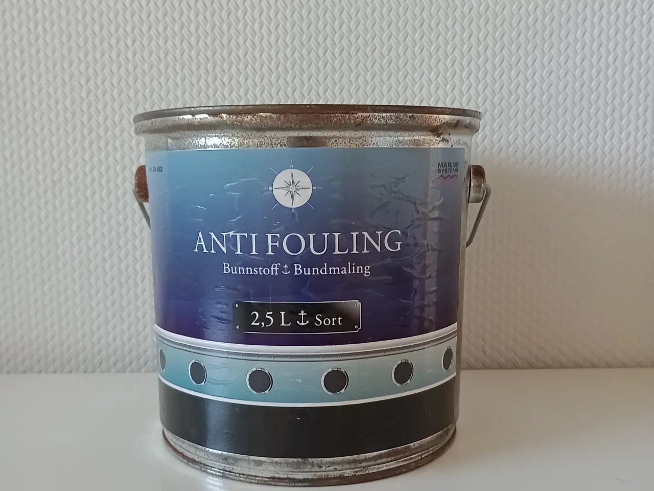 Billede 1 - Båd sort maling 2,5 L. = 1/3 ny pris.