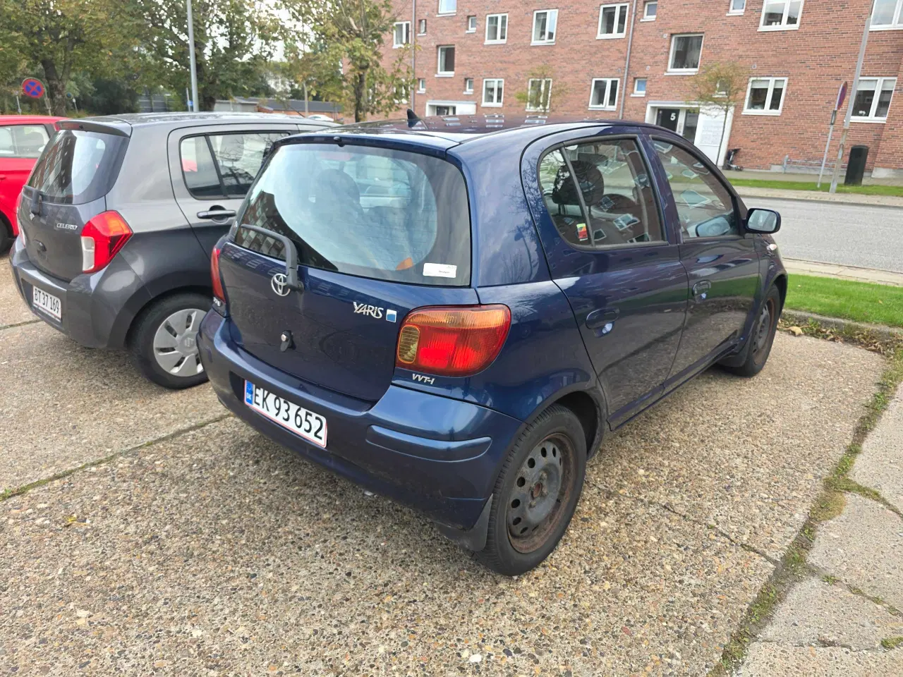 Billede 3 - Toyota Yaris 1.3 Lavt km tal