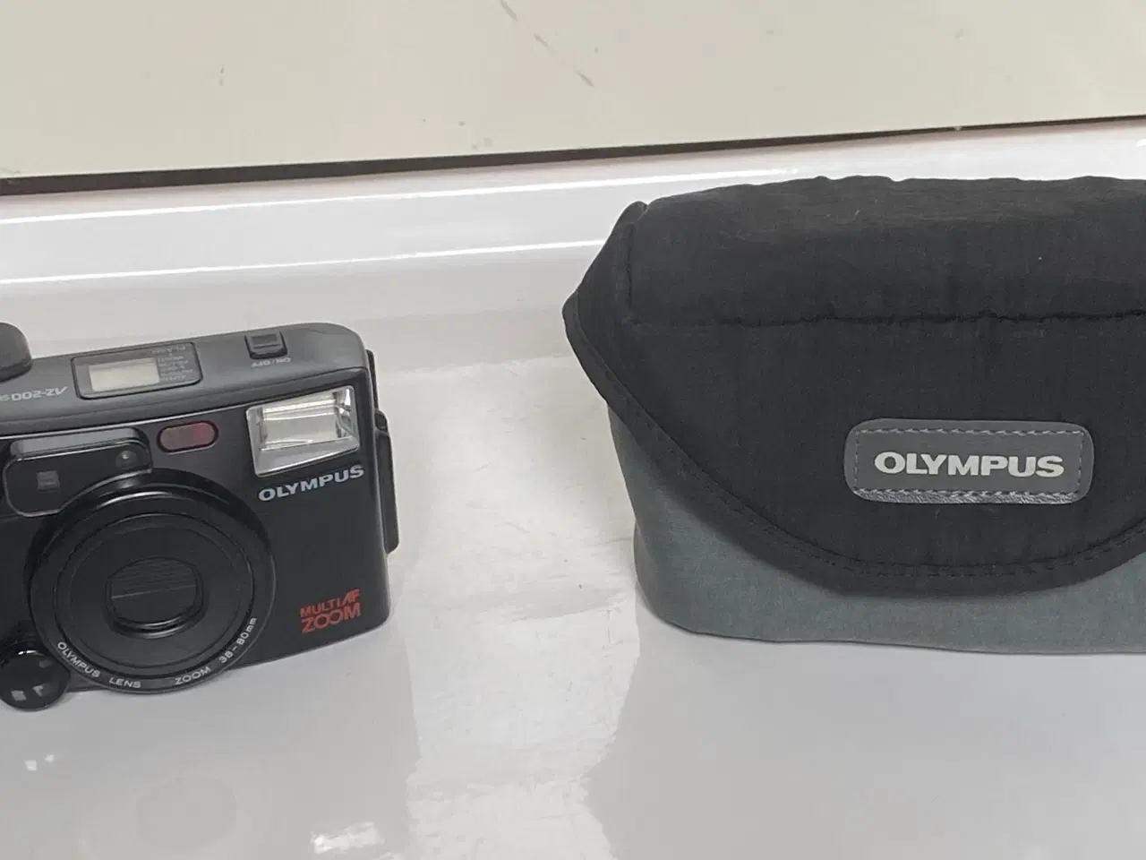 Billede 1 - Olympus AZ-200 superzoom med taske, kr. 200,-