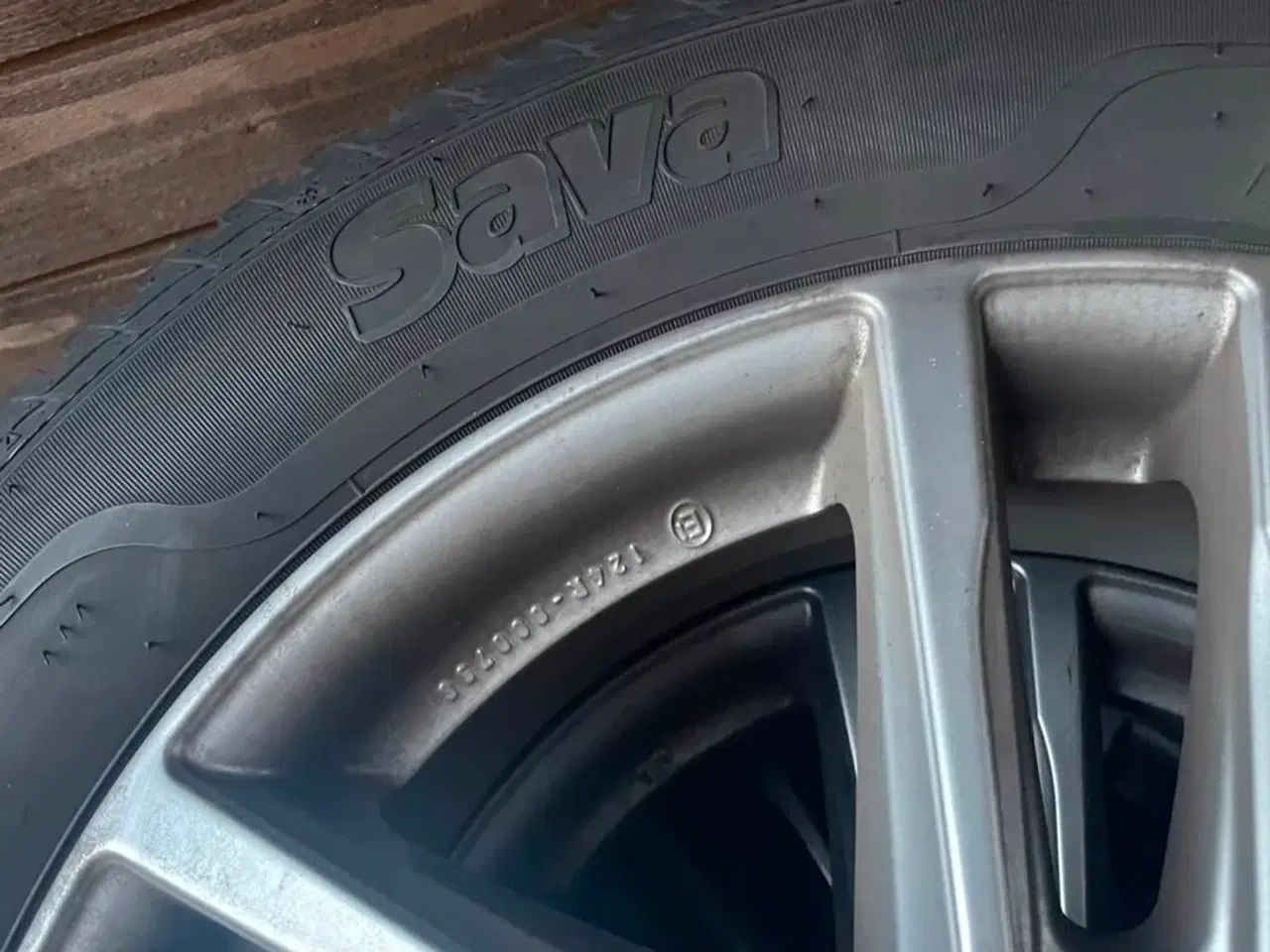 Billede 2 - Vinterdæk med alufælge