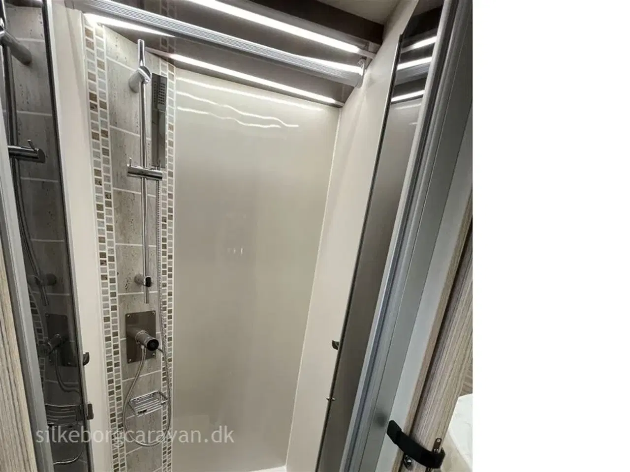 Billede 13 - 2025 - Elnagh T-Loft 582