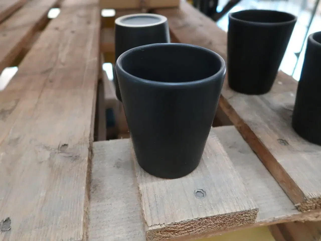 Billede 1 - 4 stk. Multiskål/krus stentøj mat sort 85 mm Rustik