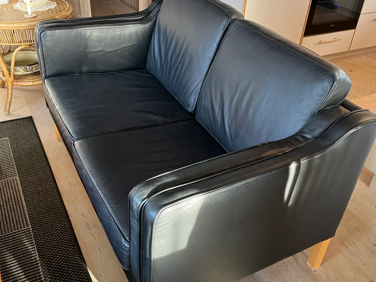 Billede 2 - Læderstue med sofabord