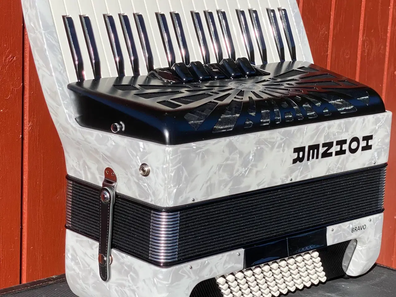 Billede 14 - Hohner Bravo III 72 – Hvid Perlemor
