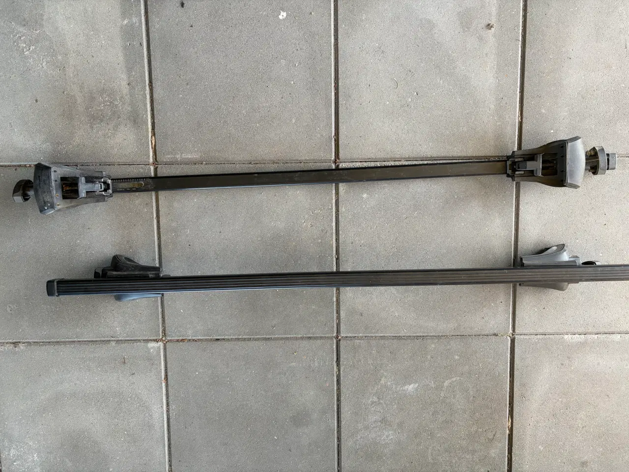 Billede 1 - Thule tagbøjler 120cm