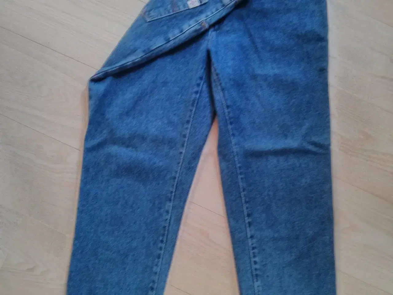 Billede 1 - NYE Jeans str.44