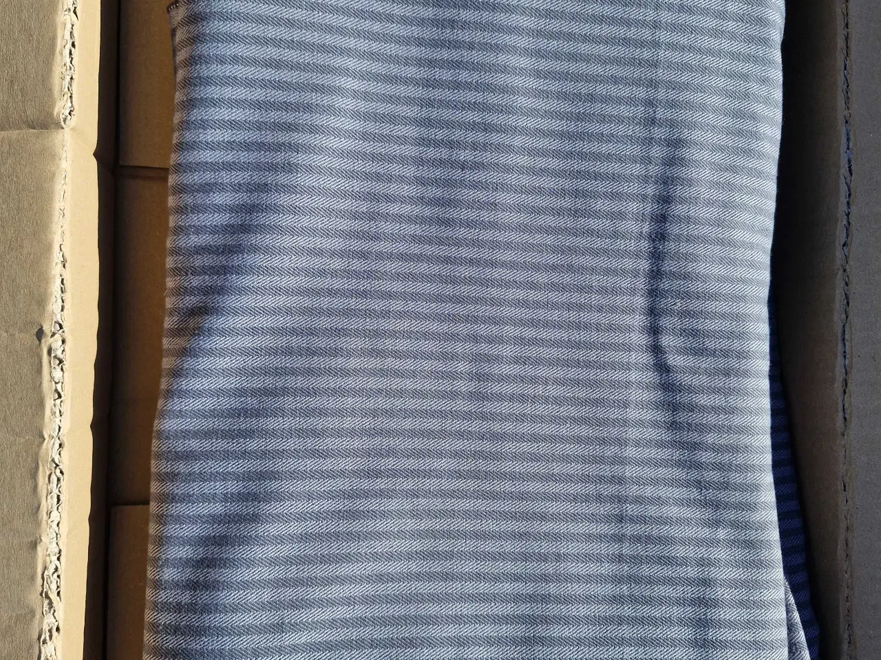 Billede 1 - Nyt stof til Mercedes