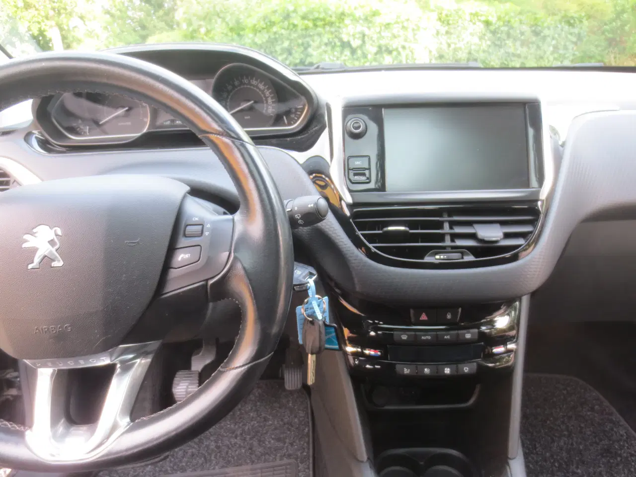 Billede 18 - Peugeot 208 1.6 Blue HDi  År 2017. Nysynet. 