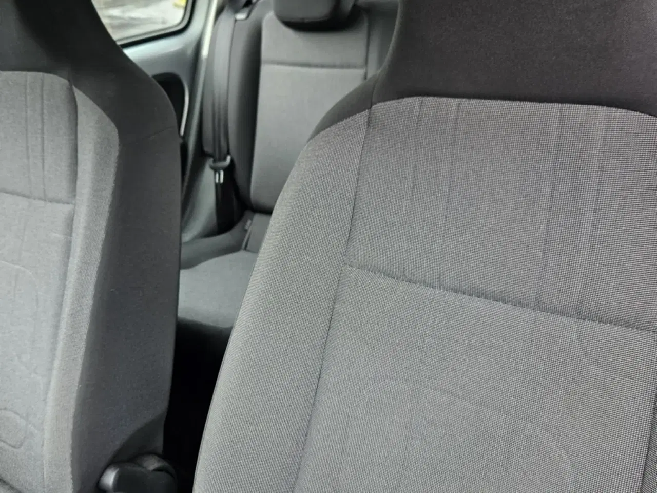 Billede 5 - Volkswagen up  kørt  knap  59000.