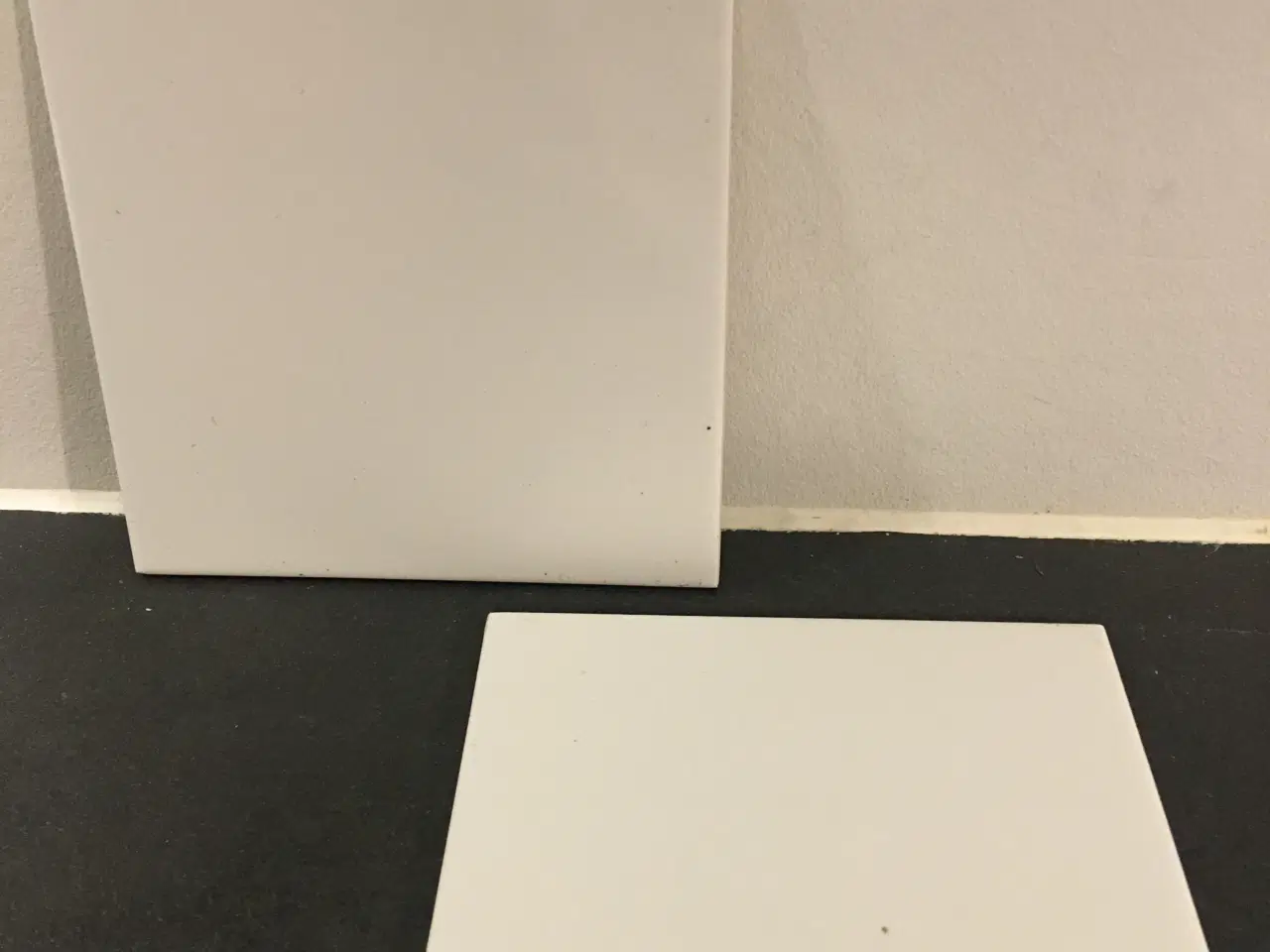 Billede 1 - Fliser hvide blanke og matte 15x15 cm