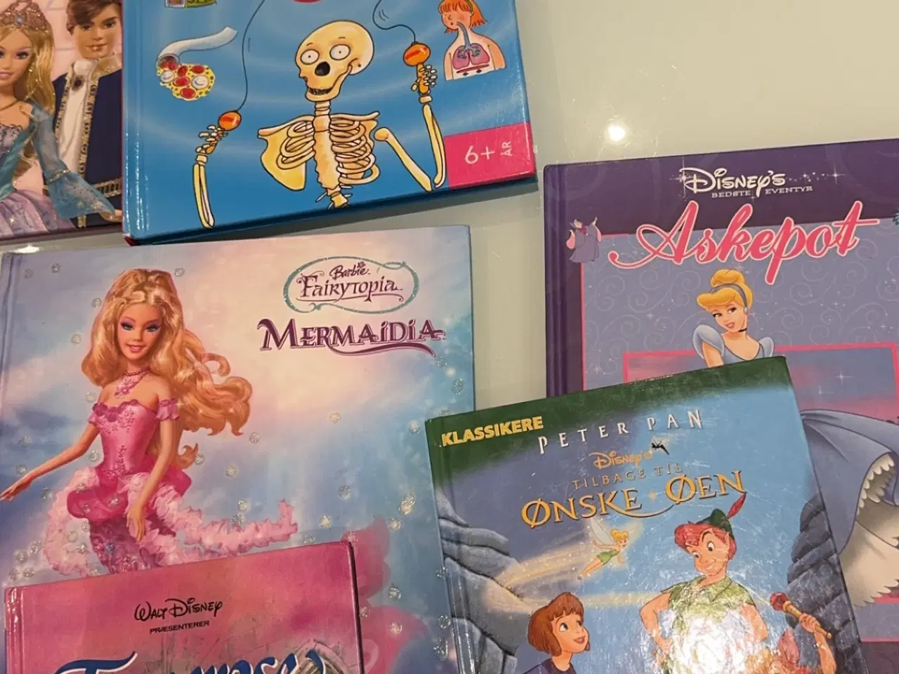 Billede 4 - Børnebøger Disney, barbie, Lotte og totte