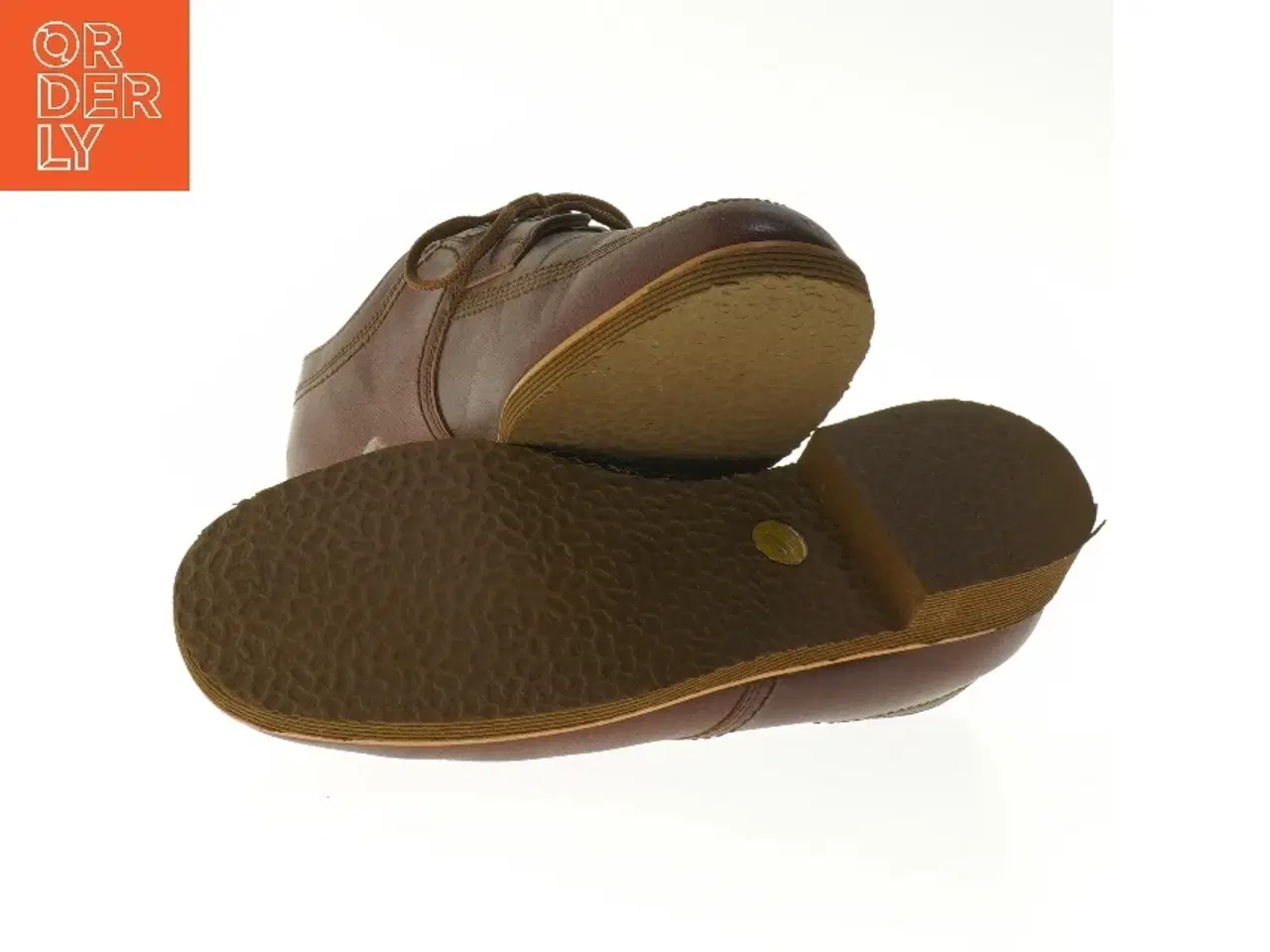 Billede 4 - Brune lædersko med snørebånd (str. 40 )