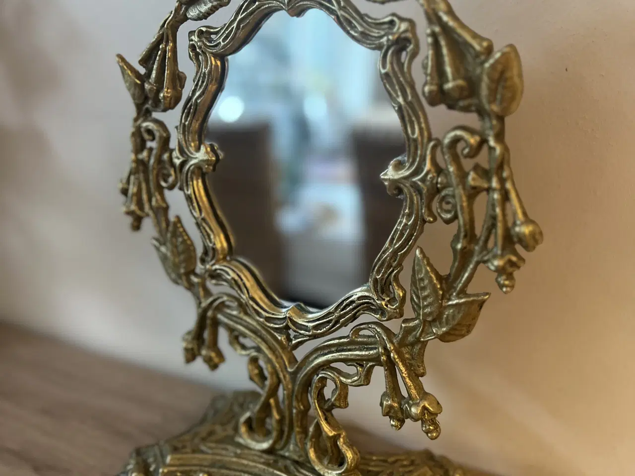 Billede 2 - Smukt antikt messing bordspejl