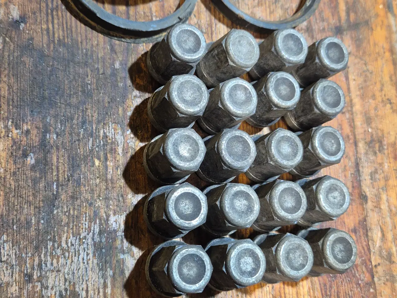 Billede 1 - Hjulbolte og centreringe